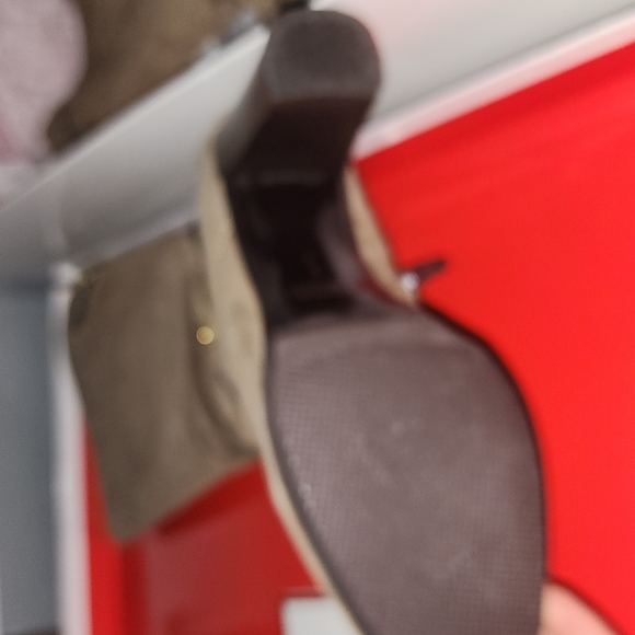 NIB Coach A7284 Suede Robynn Heeled Boots in Flint Goldtone Hardware Sz 9 $528 - Picture 9 of 9